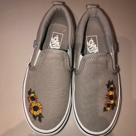 NEW Vans Asher Slip On Sneaker Kids SZ 13 Gray w/ Flowers - Picture 2 of 5